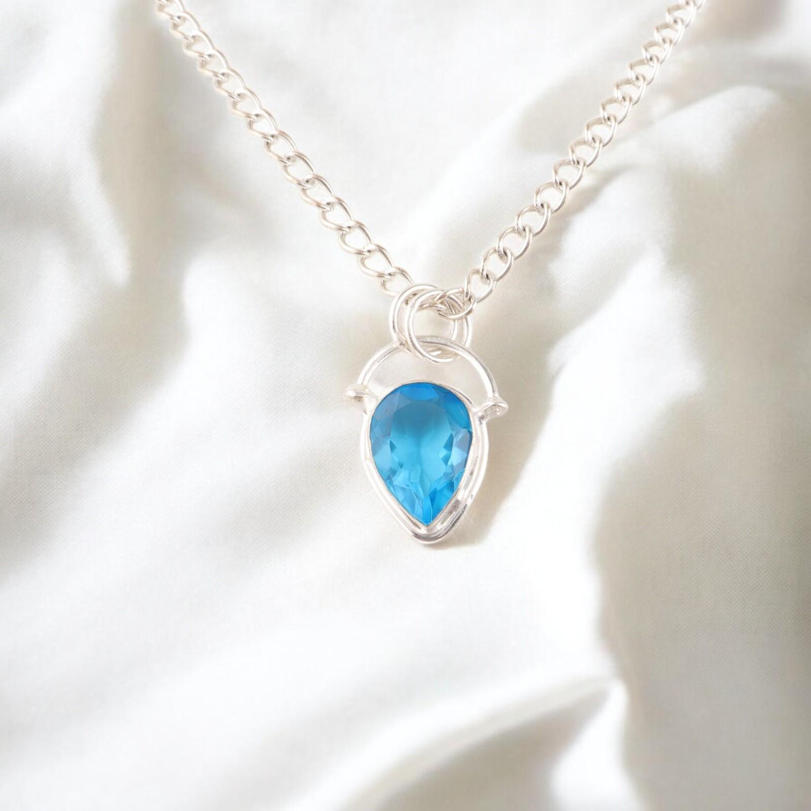 

Swiss Blue Topaz Gemstone 925 Sterling Silver Jewelry Handcrafted Pendant 1.01 PP-56-1