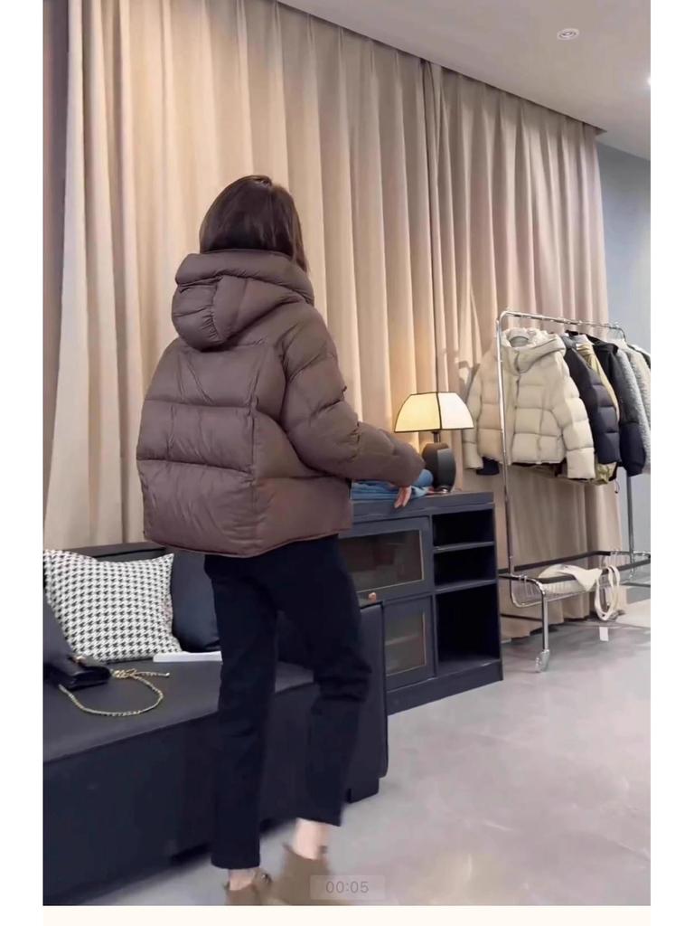 Women's 2025 New Style Short Winter Cotton-Padded Jacket: Stylish, Thickened, Petite Down Coat.