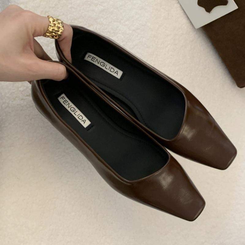 French Style Women's Shoes 2025 New Spring And Autumn Comfy Women Shoes Shallow Medium Heels Commuting Rubber Soled Shoes