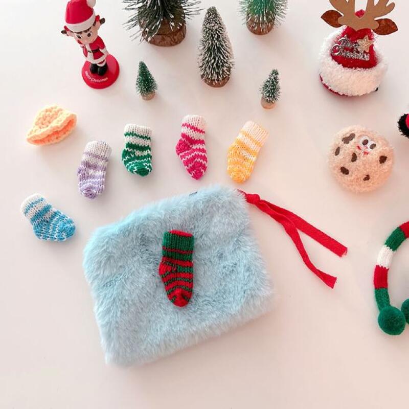 Mini Knit Sock Brooch (6 Colors) (6) Red-green socks