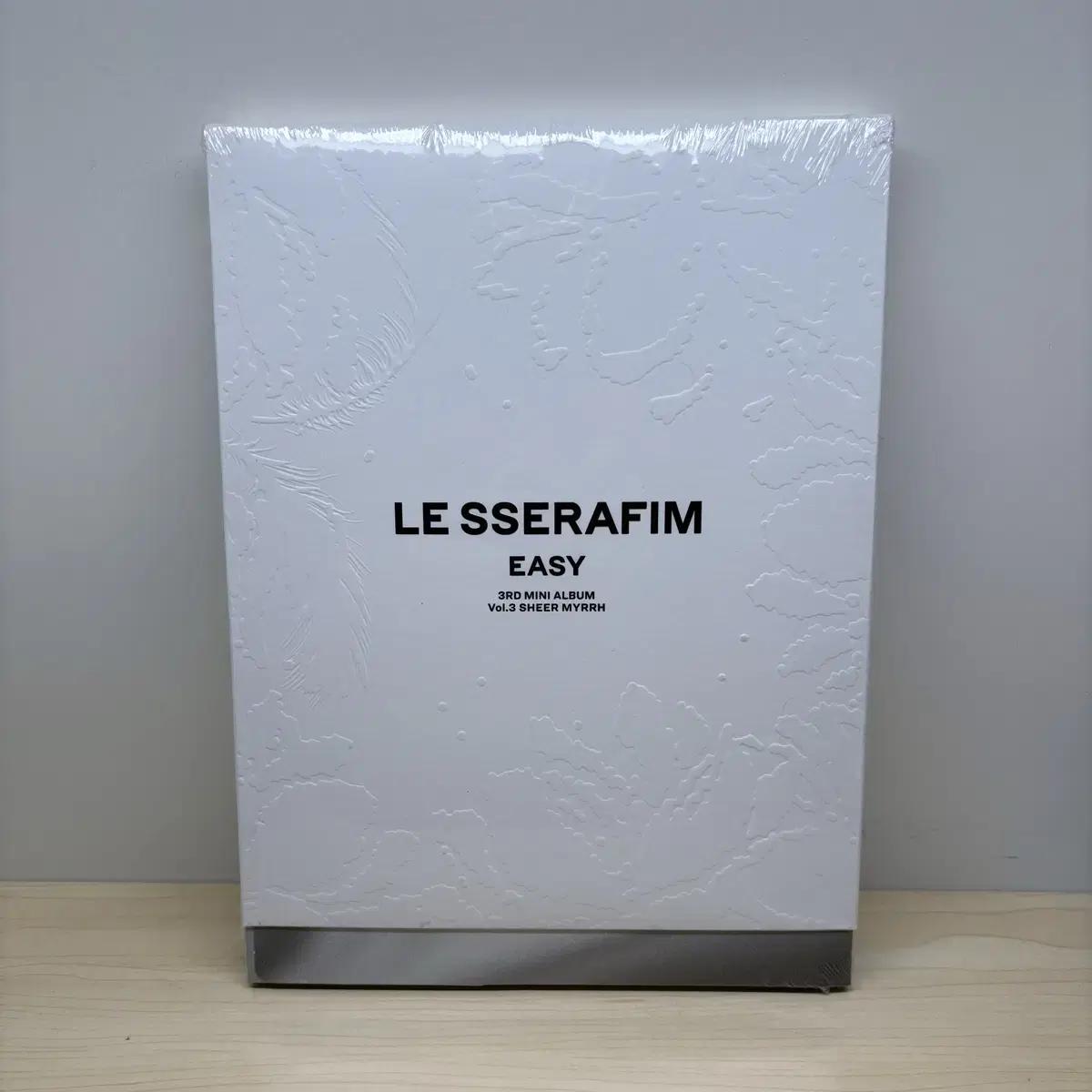 

Le Sserafim E.ji Sealed Album