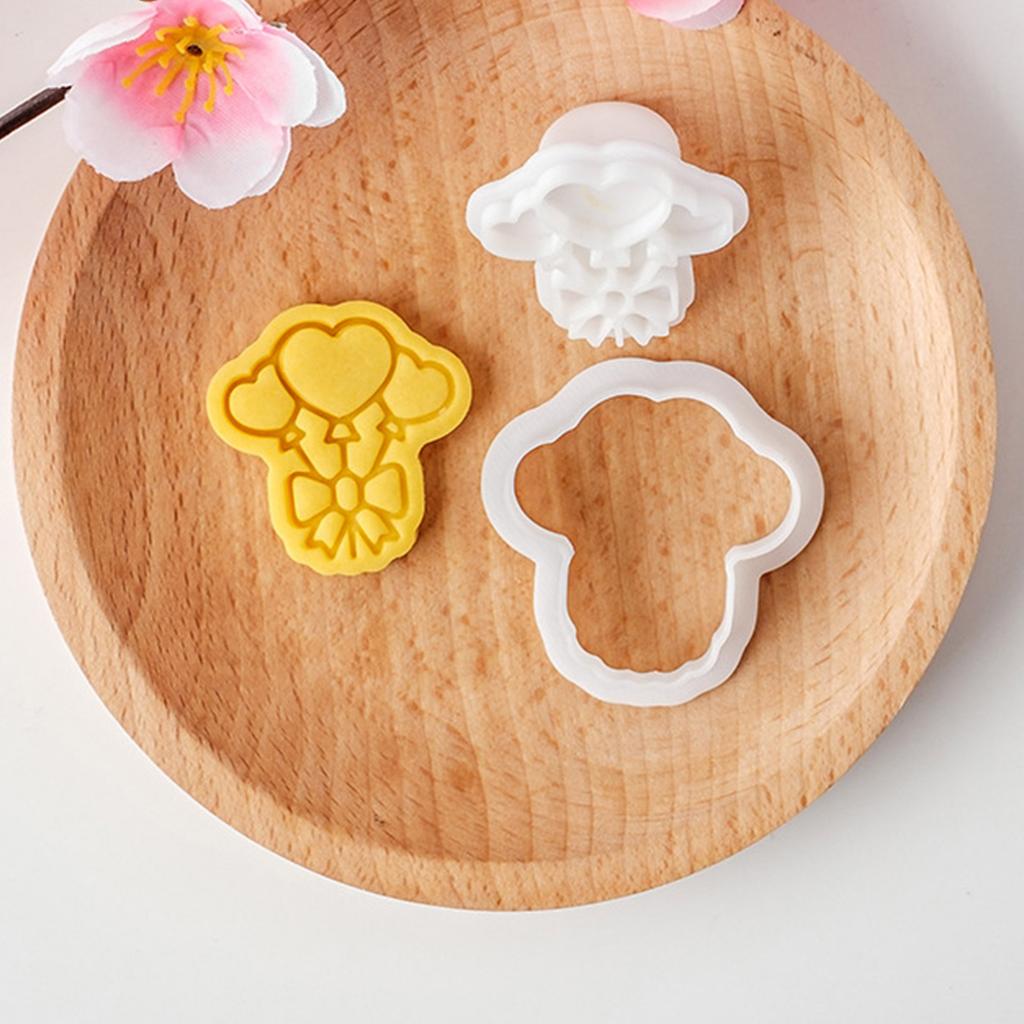 Valentine's Day Cookie Cutters Cartoon Pressable Biscuit Mold Holiday Biscuit Fondant Cookie Stamps Party Supplies