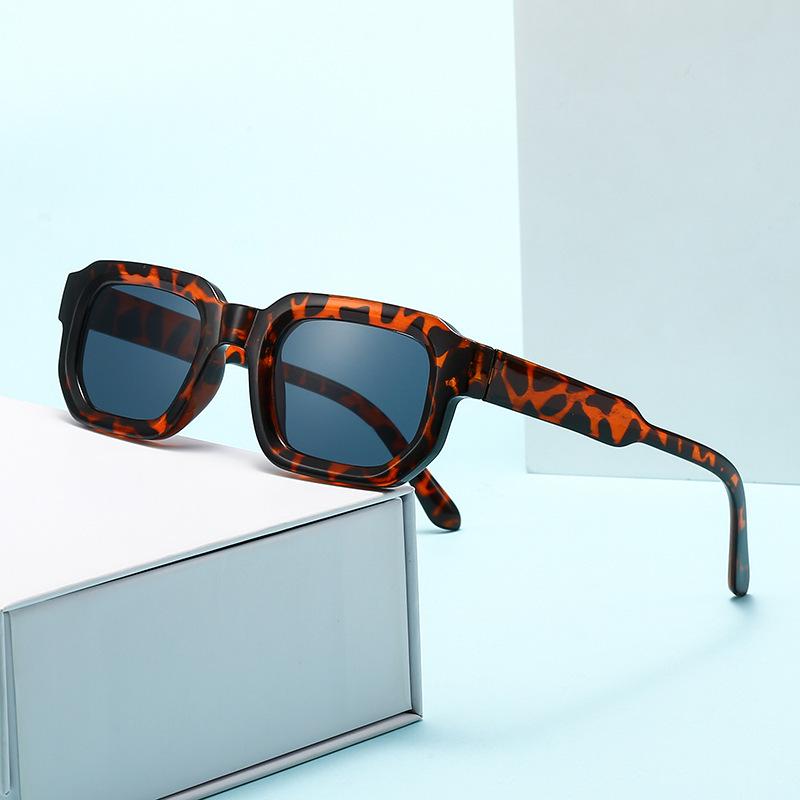 Square Retro European American Women's Sunglasses - High-End Fashion Sun Protection