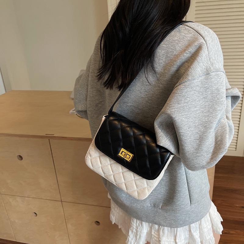 Popular retro small square bag women's new diamond embroidery thread shoulder bag niche messenger bag