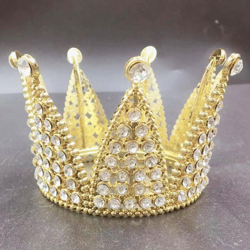 

Ретро черная легкая пластиковая корона для украшения торта для взрослых