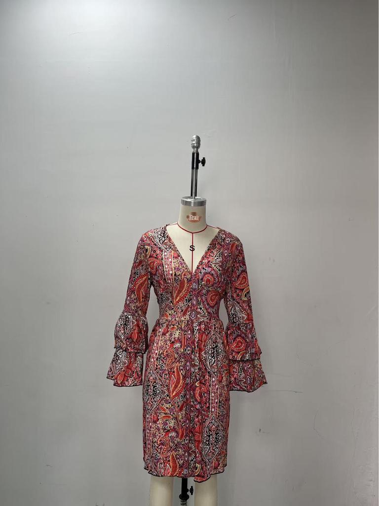 2024 Elegant Paisley V-Neck Flare Sleeve Dress for Women - Autumn/Winter Collection.