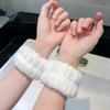 2pcs Face Wash Hand Wrist Strap Reusable Sweat Band Microfiber Towel Band Flexible Absorbent Wrist Strap for Face Wash.