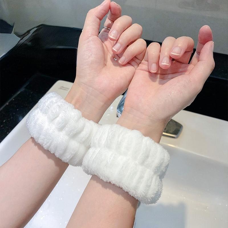 2pcs Face Wash Hand Wrist Strap Reusable Sweat Band Microfiber Towel Band Flexible Absorbent Wrist Strap for Face Wash.