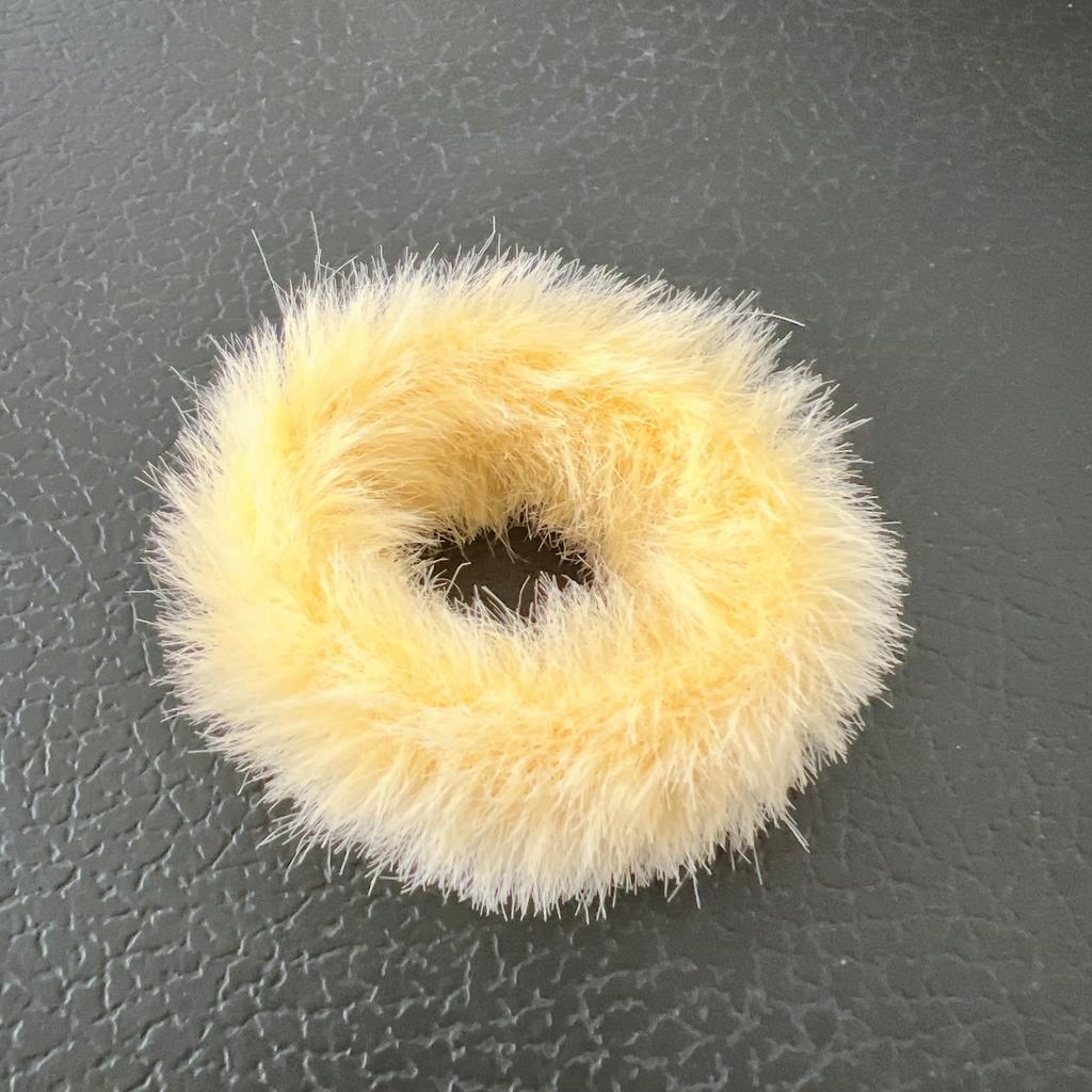 2 Pcs New Colorful Fluffy Hair Band for Women Girls Ponytail Holder Hair Tie Plush Scrunchie Rubber Band Fashion Hair Accessories