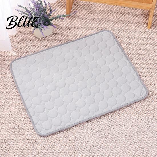 Washable Dog Cooling Pad Mat Self-Cooling Summer Pet Breathable Ice Silk Cool Bed Pad Portable Mat for Large Small Dogs Cats
