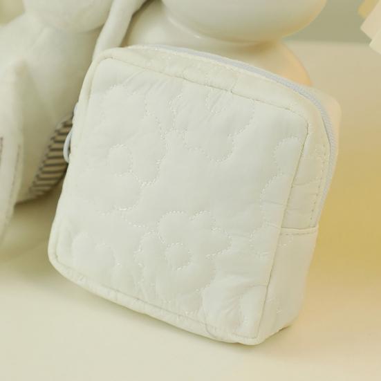 Sanitary Napkin Storage Bag Toiletries Keys Cards Storage Bag Organizer Floral Pattern Zipper Closure Travel Essentials Case