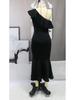 Black One-Shoulder Mid-Length Dress with Waist-Cut Design
