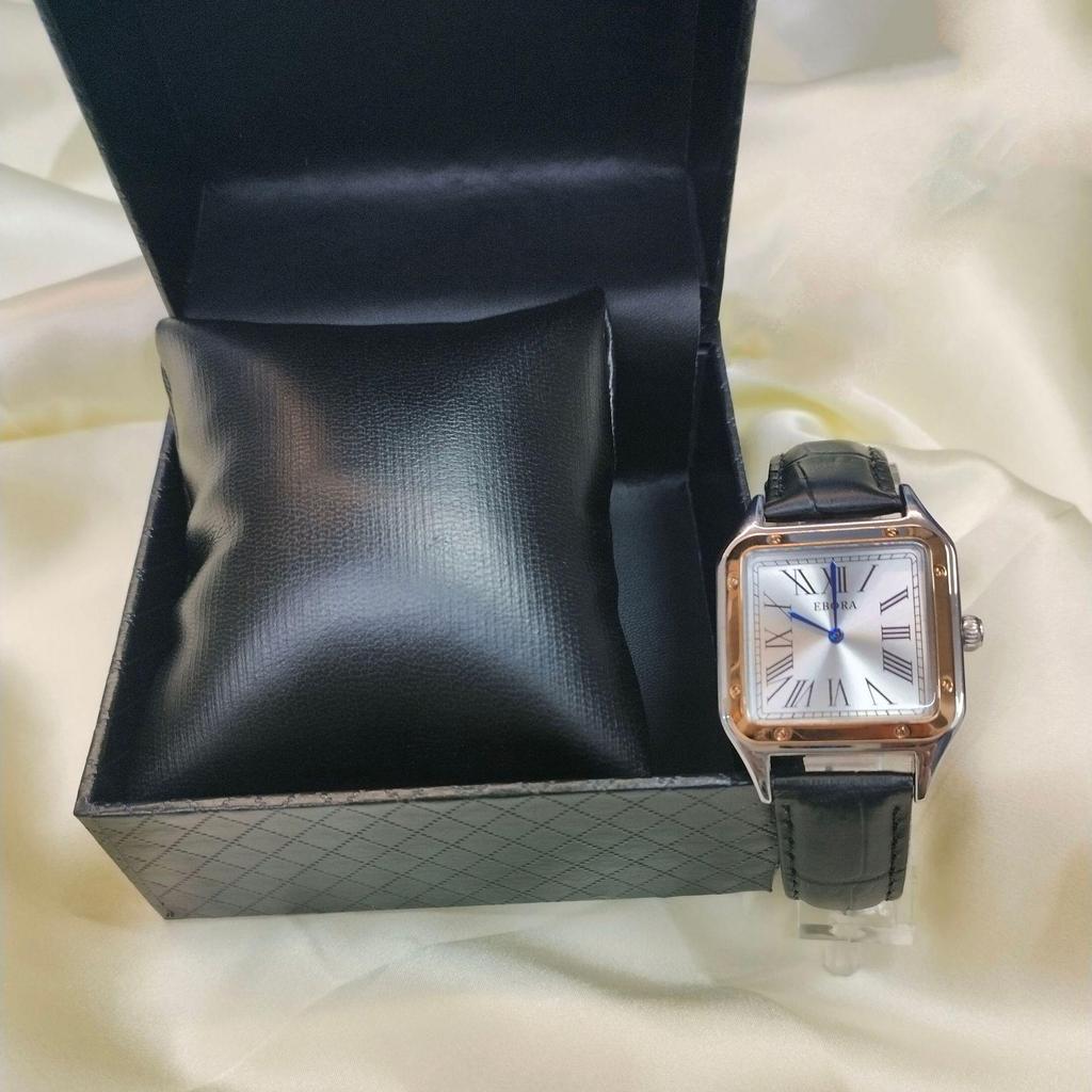 Damen-Quadrat-Quarz-Uhr mit Zwei-Zeiger-Rindslederarmband - Luxuriös, Wasserdicht und Modisch.