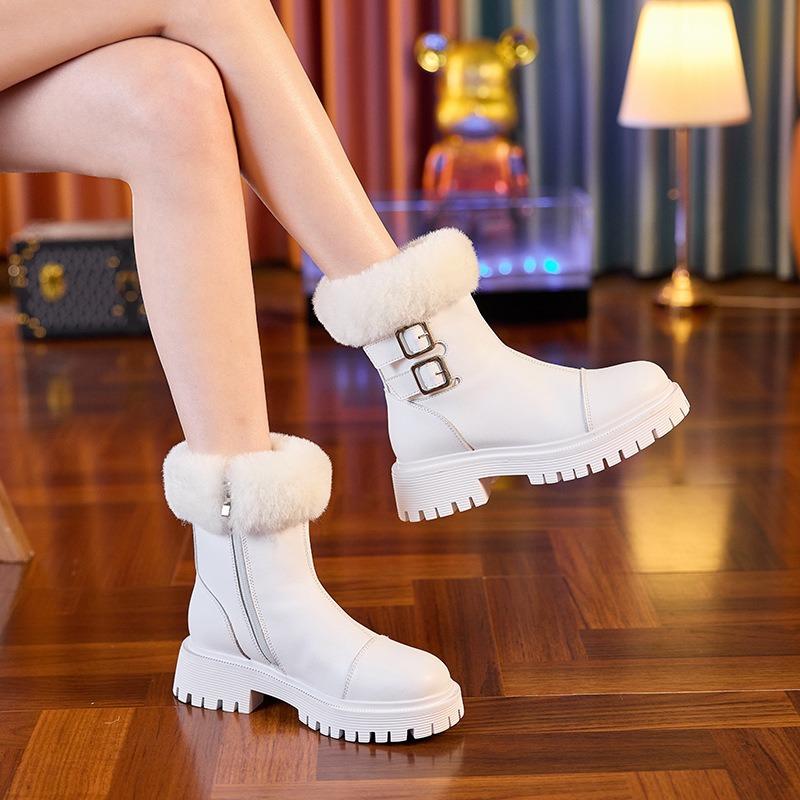 Small inner height increase snow boots women's winter new short boots piled thickened cotton shoes platform Martin boots