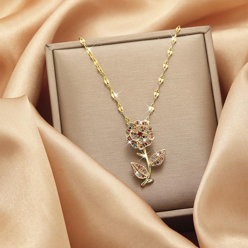 

Красочное ожерелье-роза с бриллиантами из титановой стали для женщин: Не тускнеющие, Легкая роскошь, Модные, Высококлассные украшения-цепочки для ключиц