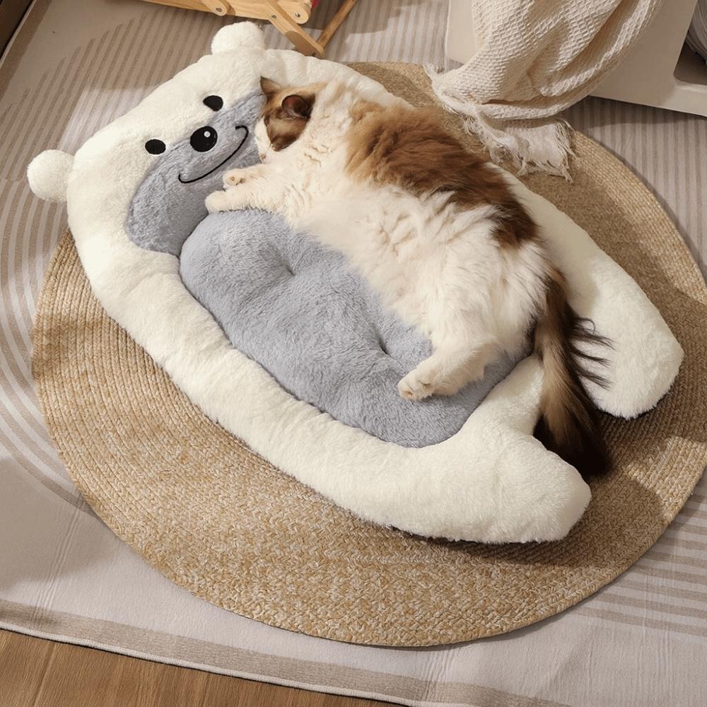Cute Bear Shape Pet Mat Anti-slip Thickened Dog Sleeping Pads Soft Comfortable Warm Dog Mat Autumn Winter