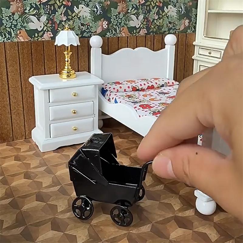 1:12 Dollhouse Miniatures Black Wrought Iron Baby Stroller Model Doll House Bedroom Scene Decor Ornaments Pretend Play Toys Diy