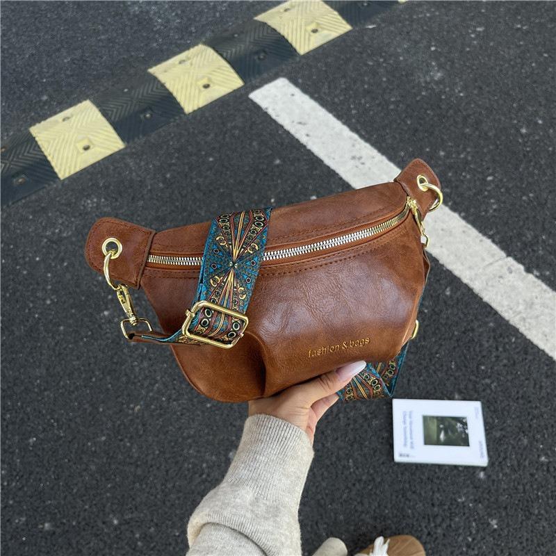 Chest bag, fanny pack, women's autumn and winter versatile new broadband messenger bag, women's niche design bag