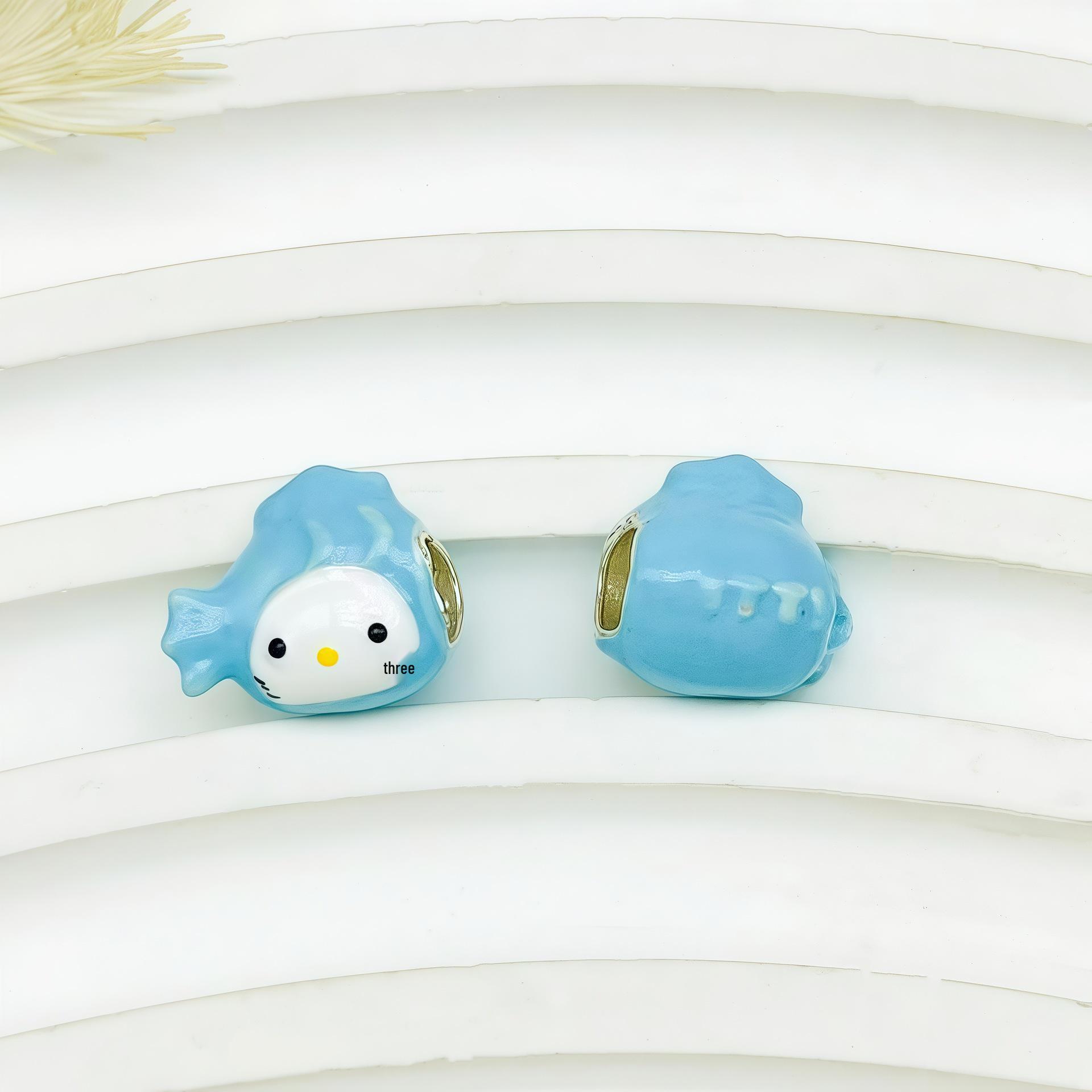 DIY Silver-Plated Cartoon Penguin Beads - Hand-Painted for Bracelet Making