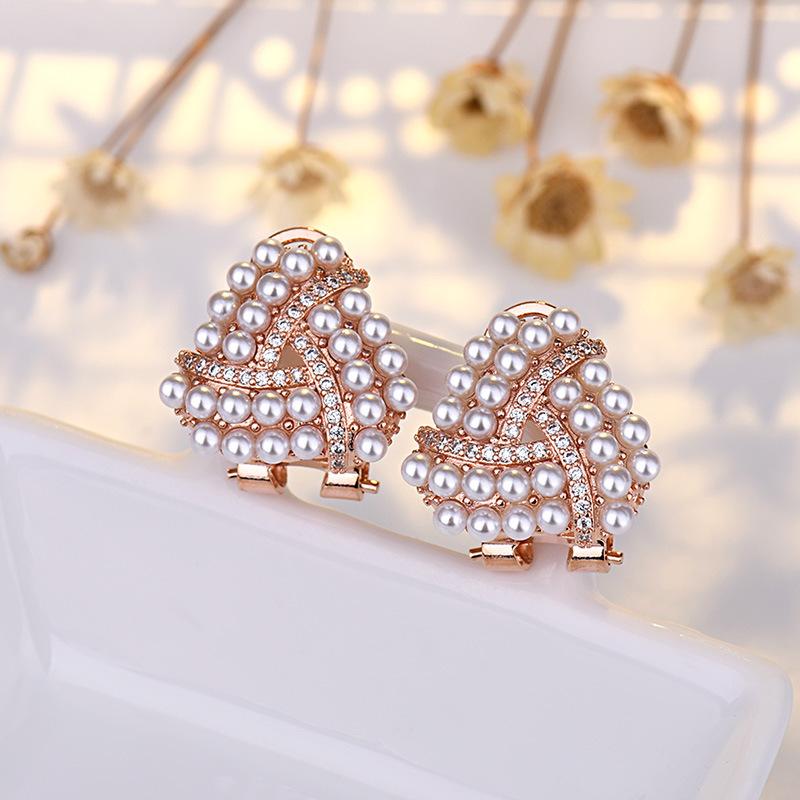 Niche Design Pearl Earrings Sweet Temperament Exaggerated Needle Earrings for Women