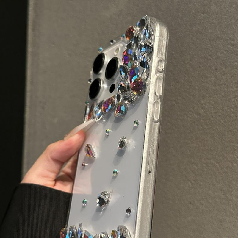 Diamond setting, water drop diamond is suitable for Apple 16promax mobile phone case, transparent iPhone15/17 anti-drop protective case.