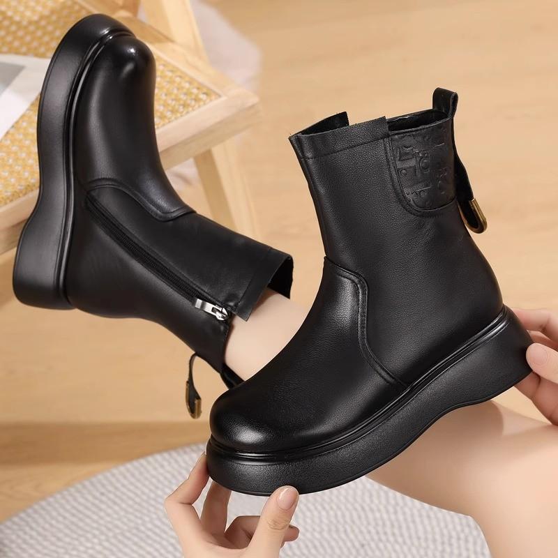 Women's lightweight comfortable thick soled anti-cold warm padded snow boots non-slip wear casual outdoor sports waterproof Martin cotton boots