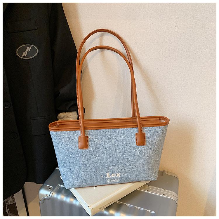 

Сумка Женская Простая Контрастного Цвета Модная Подмышечная 2025 Тоут Универсальная Сумка Плечевая Сумка Большой Вместимости Новая темно-синий