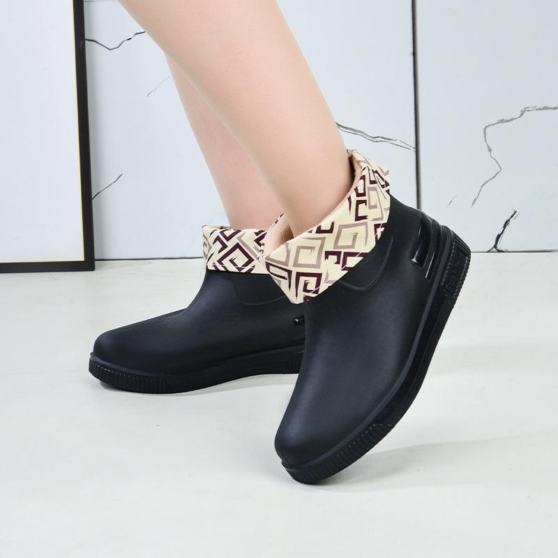 Fashion Low Tube Rain Shoes New Women's Wear Waterproof and Non-slip Outdoor Pvc Velvet Rain Boots Women's Overshoes