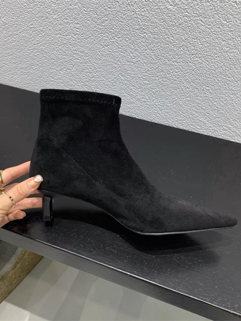 High-heeled pointed-toed temperament suede short boots New autumn and winter thin-heeled Korean thin Martin boots