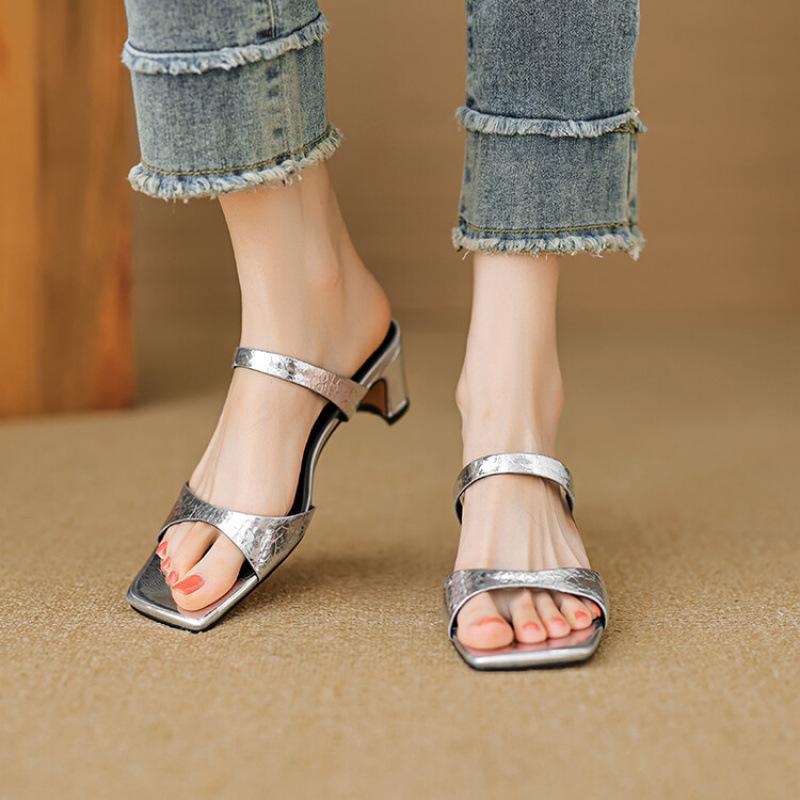 Sommer Damen Ein-Wort-Slipper lässig einfarbig Rindflechsensohle Sandalen mittlerer Absatz neu bequem kühl Slipper große Größe dicker Absatz