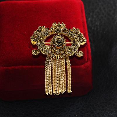 Barock Mode Palast Hohl Metall Fransen Brosche Frau Mann Vintage Gravierte Anstecknadel Mann