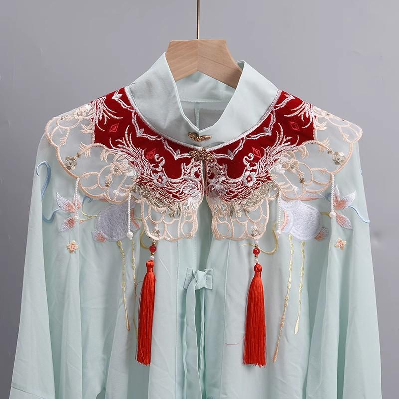 Yunjian Women's Embroidered Tassel Skirt Set: Includes Retro Cape, Hanfu-Style Shawl, Pearl Accent Collar, and Waistcoat.