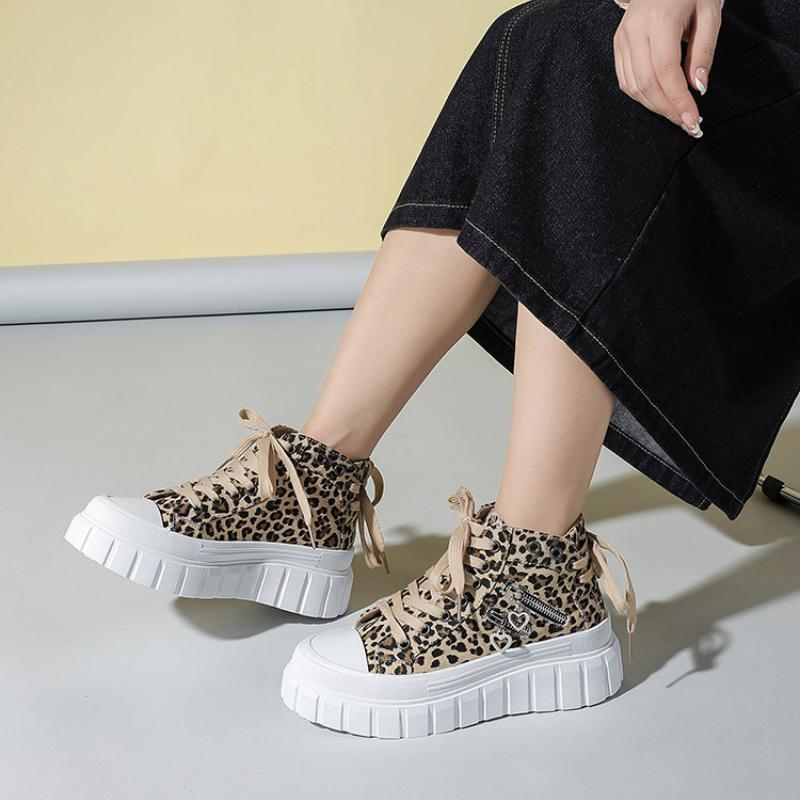 Chaussures pour femmes à semelles épaisses tendance mode 2024 Nouvelles Toile Augmentant la hauteur Métal Fermeture éclair Décoration Amour Chaussures de sport décontractées Baskets