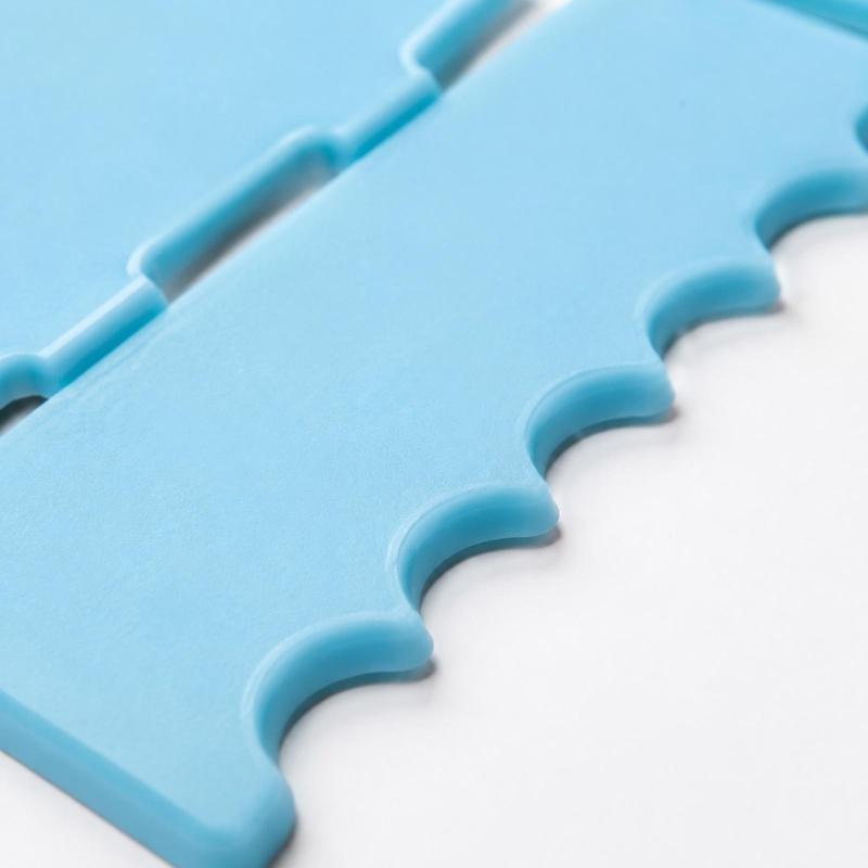 Sawteeth Comb Set for Cake Decorating, Set of 8 Plastic Cake Scrapers with Different Edges Patterns for Smoothing and Texturing