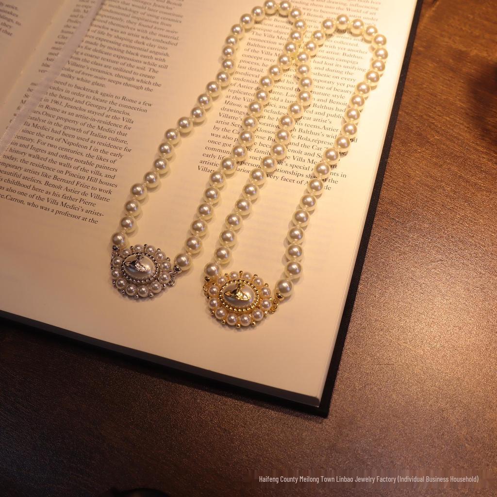 Vivienne Westwood Diamant Halskette & Ohrstecker Set – Modisches Pavé-Design