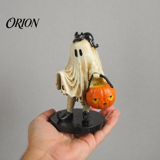 Halloween Ghost Figurine Vintage Figurine, Cute Spooky Resin Statue with Pumpkin Home Decor Bucket And Black Cat for Indoor Kitchen Christmas Holiday
