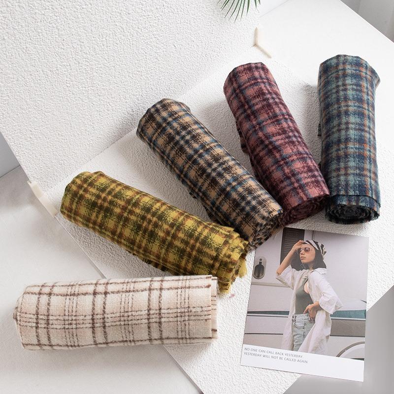 Autumn and winter square plaid scarf women's versatile elegant casual style cold-proof shawl fashionable commuter warm neck scarf