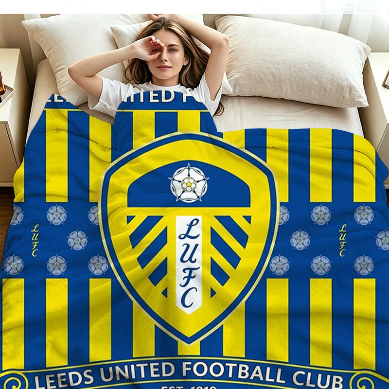 Leeds United Logo Print Flannel Blanket High Quality Warm Comfortable Cover for All Seasons Perfect for Gifts Home Decor
