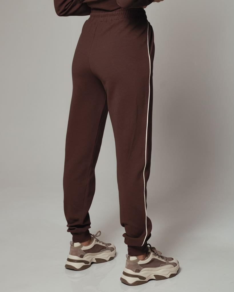 Костюм с жилетом Of White 8302 36 коричневый (жилет, кофта, брюки)