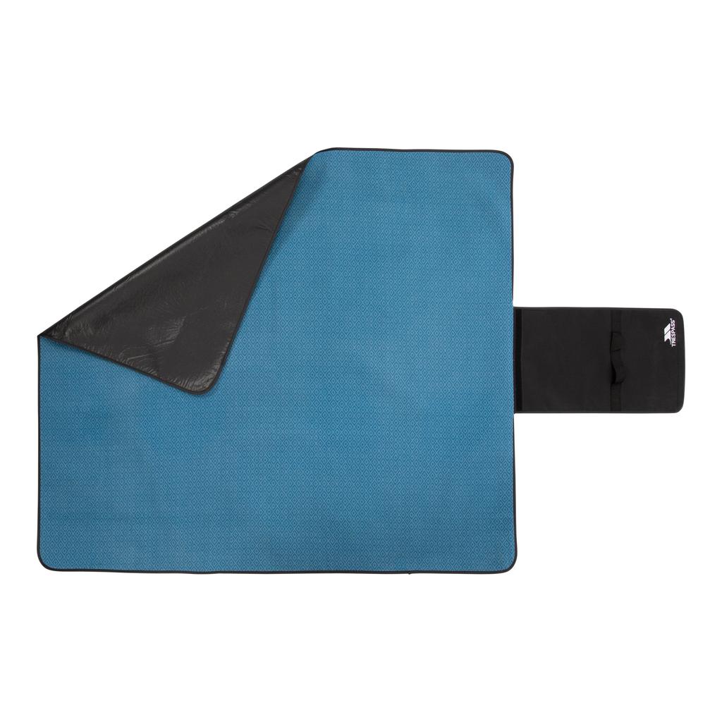 Trespass Throw Waterproof Checked Foldable Blanket