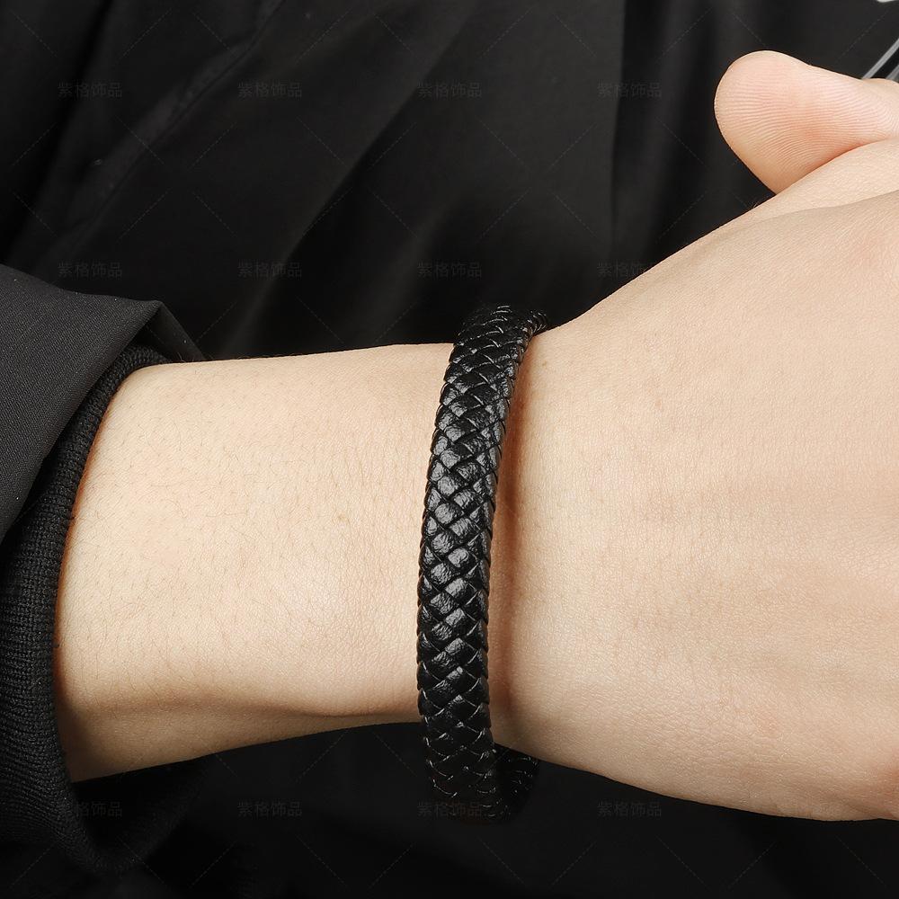 Handwoven Leather Bracelet for Men Vintage Cowhide Braided Rope Wristband with Alloy Pendant