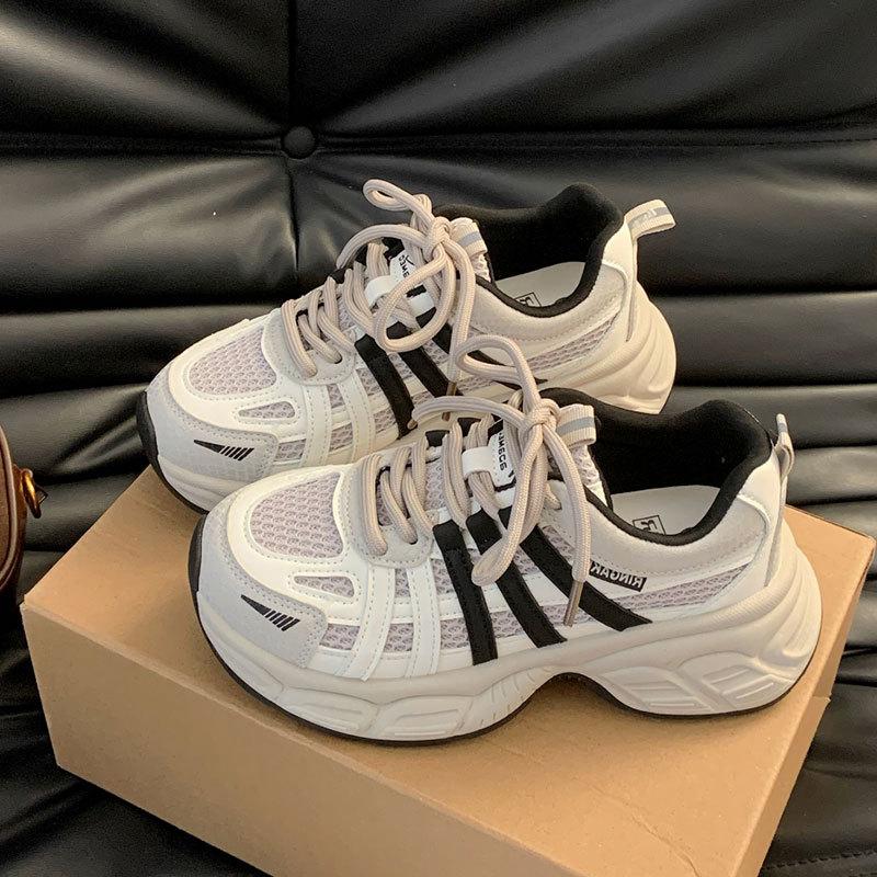 

Lightweight super fire sports casual shoes mesh breathable running shoes women s 2025 spring new thick-soled versatile dad shoes 35 чорний