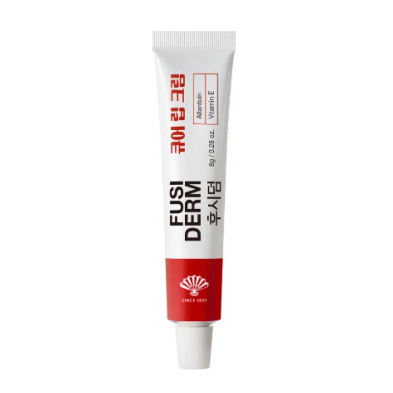 

Fusiderm Cure Lip Cream 8g Intensive Moisturizing Lip Repair Balm Dry Chapped Lips K-Beauty