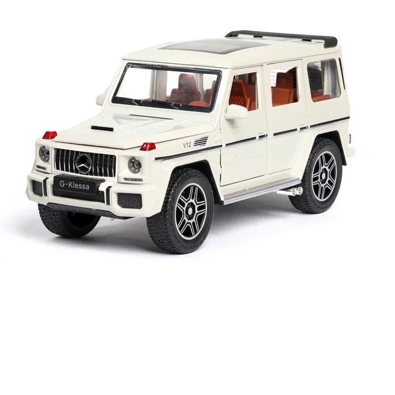 1/24 Benz G63 SUV Model auta ze slitiny Diecast & Hračka Kovové terénní vozidlo Model auta Simulace Zvuk Světlo Sběratelská hračka Dárek