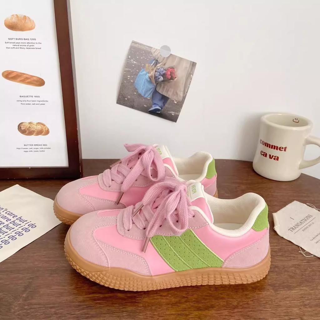 2025 Autumn New Retro Moral Training Shoes Women's Versatile Little White Shoes Campus Style Light Breathable Casual Sports Shoes Women