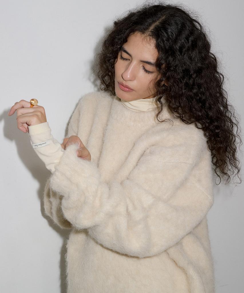 Obeodyupeulleeo Oversize Hairy Knit _Cream