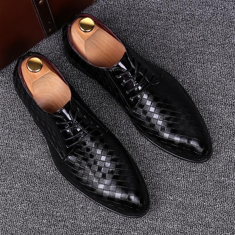 2025 Chaussures Formelles en Cuir Homme Chaussures de Ville Affaires Mâle Géométrique Rouge Oxfords Fête Mariage Décontracté Mocassins Homme Chaussure Homme88