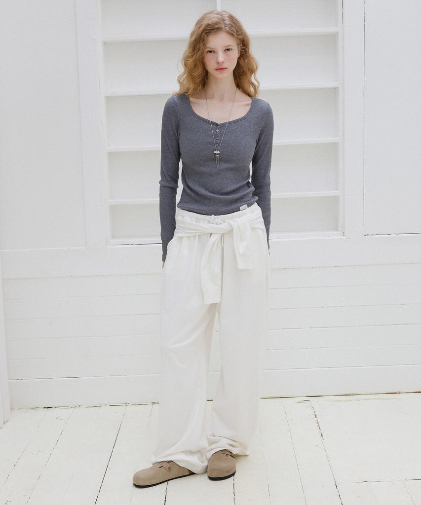 LETTER FROM MOON Letters Button Heart Neck T-Shirt (Charcoal)