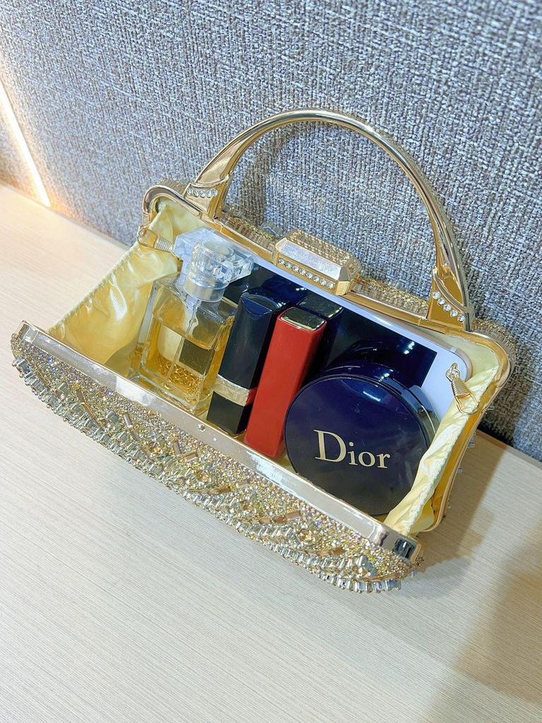 Retro European-American Full Diamond Clutch: Elegant Single Shoulder Crossbody Bag for Socialites and Evening Events