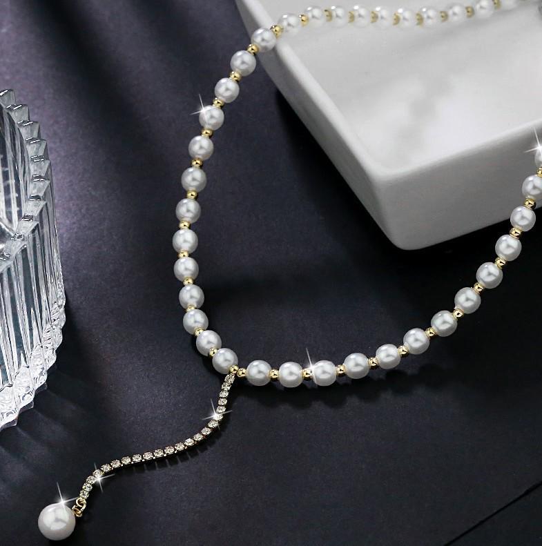 2019 Versatile Pearl & Rhinestone Pendant Clavicle Necklace for Women